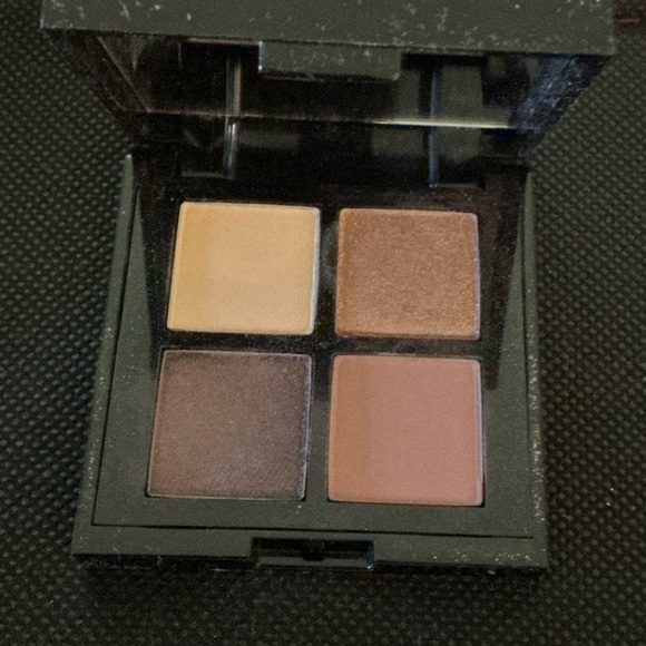 Lancôme Eye Shadow Quad Palette Love 💗 Charm - Picture 4 of 8
